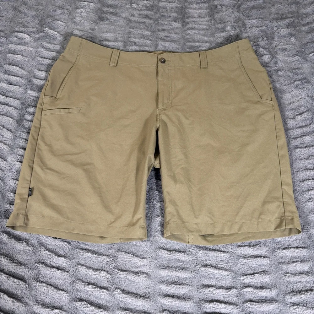 5.11 Tactical Mens Khaki Tan Polyester Utility Cargo Shorts Size 42 AQ524